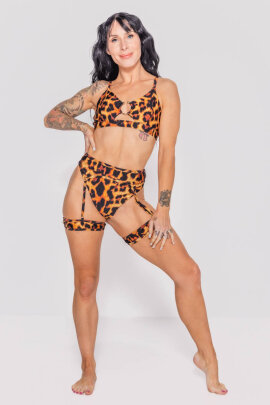 AMBR Designs Crop top avec anneau Fierce XL