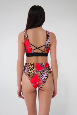 Pole Addict Short taille haute échancré Carmen M
